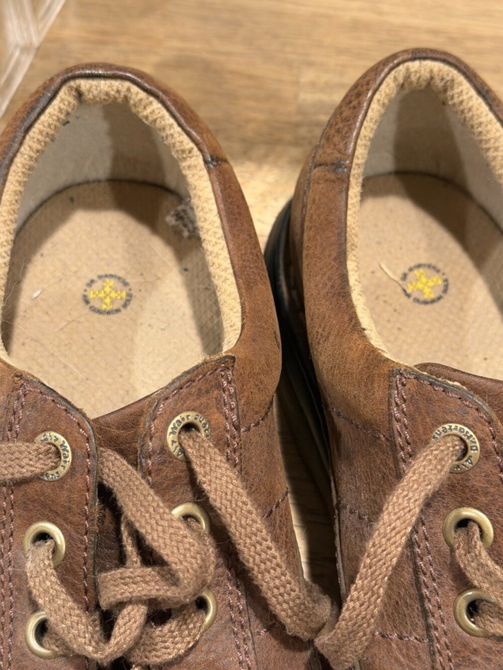 Dr. Martens John Brown Leather Oxford Shoes Mens Size 12 Low Top Walkers - Picture 3 of 9